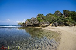 Ide Liburan Waisak di Yogyakarta: Pantai Siung