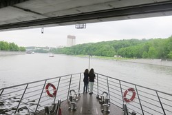 Ini Tempat Foto Ala Titanic Paling Keren di Moskow