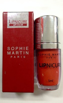 Lipstik Bertekstur Cair dengan Aroma Permen Karet dari Sophie Paris