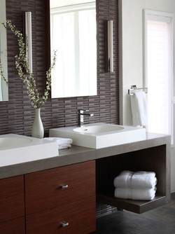 5 Tips Buat Kamar Mandi Terlihat Lebih Luas