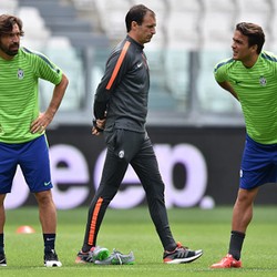 Juve Bisa Lukai Barca, tapi Harus Bungkam Messi, Suarez, Neymar Dulu