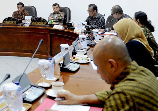 Jokowi Rapat Terbatas Persiapan Puasa dan Lebaran