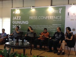 Tulus dan Andien Ikut Ramaikan Jazz Gunung 2015