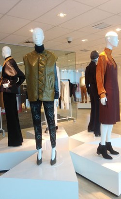 Foto: Koleksi Terbaru H&M di Paris Fashion Week Hadir di Jakarta