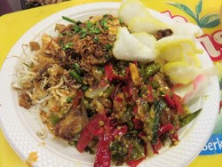 Kangen Nasi Lengko yang Gurih Segar? Mampir Saja ke Sini!