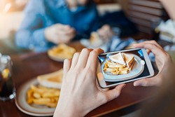 Google Siapkan Aplikasi Hitung Kalori dari Foto Makanan di Instagram