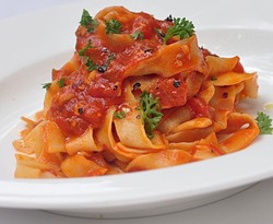 Mau Bikin Pasta Lezat Asli Italia? Ayo, Belajar Bersama Chef Gianluca Visciglia!