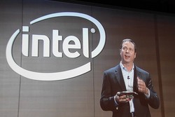 Intel Unite, Bikin Ruang Rapat Tak Terasa Padat