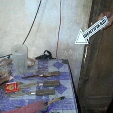 Anggota BNN Kediri Tusuk Perutnya Sendiri