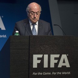 Mundur Setelah Baru Terpilih Lagi, Ada Apa dengan Blatter?