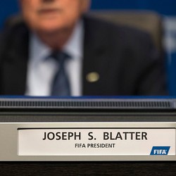 Blatter Sempat Menolak Mundur Sebelum Akhirnya Benar-benar Turun Takhta