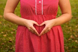 Waspadai Flek, Tanda-tanda Risiko Keguguran Bagi Ibu yang Hamil Muda