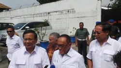 Ini Alasan Prabowo Cs Kompak Jenguk Suryadharma di Rutan Guntur