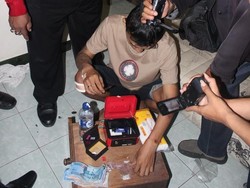 Pria Bertato yang Kabur Tinggalkan Pacar Saat Dirazia Ternyata Kurir Narkoba