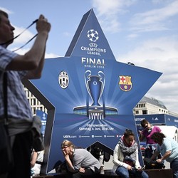 Demi Tim Idola, Laga Final, dan Gelar Juara