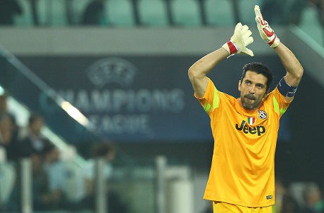 Buffon: Dari Berlin, ke Serie B, dan Kembali Lagi ke Berlin