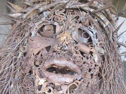 Seniman Teguh Ostenrik Bikin Patung Yesus dari Limbah Besi