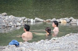 Sering Jadi Tempat Mesum, Pemandian Air Panas di Jepang Ini Ditutup