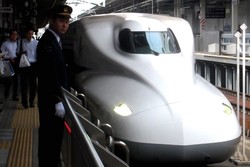 Kereta Shinkansen yang Lebih Nyaman dari Pesawat Kelas Ekonomi