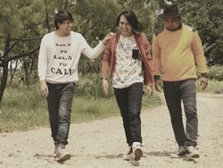 Setelah Melepas Senja, Sidepony Bersiap Melangkah Kembali