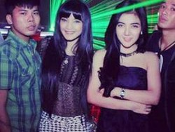 Foto Bareng Robbi Abbas Beredar, Bella Shofie Akui Kenal