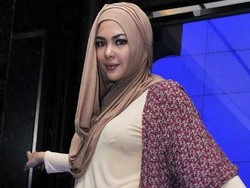 Masih Buka Tutup, Vitta Mariana Belum Mantap Berhijab