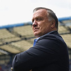 Tunda Pensiun, Advocaat Tetap Lanjut sebagai Manajer Sunderland