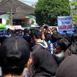 Tuntut Sepakbola Diselamatkan, Bobotoh: Menpora & PSSI, Kalian Jahat!