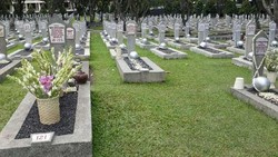 Tak Hanya Habibie, Ibu Ainun Juga Dicintai Berbagai Kalangan