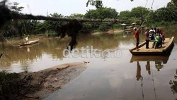 Perahu Eretan Terbalik, Erman Ditemukan Tak Bernyawa di Kali Bekasi