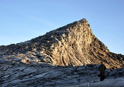 Malaysia Diguncang Gempa, 145 Orang Terjebak di Gunung Kinabalu