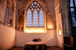 Ide Traveling Baru di Inggris, Menginap di Dalam Gereja