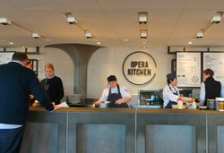 Kumpulkan 2 Tiket, Bisa Ngemil Gratis di Sydney Opera House