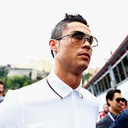 Model Seksi Ini Klaim Ronaldo Berselingkuh Dengannya