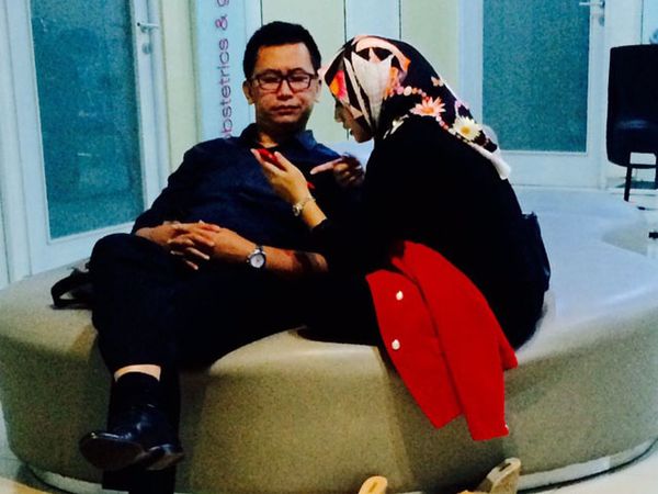 Paparazzi! Shinta Bachir Kepergok Periksa Kandungan