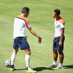Van Persie Nantikan Aksi Depay di Premier League