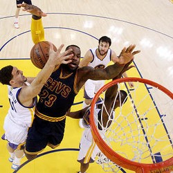 LeBron 44 Poin tapi Cavaliers Dikalahkan Warriors Lewat OT