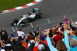 Mercedes Kuasai Latihan Bebas Pertama