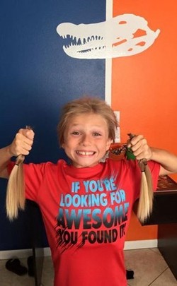 Bocah Laki-laki Ini Tak Potong Rambut 2 Tahun Demi Bantu Pasien Kanker