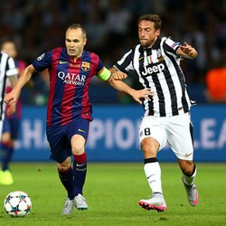 Si Nyonya Besar Pulang dengan Kepala Tetap Tegak