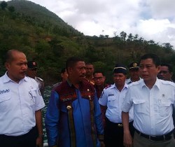 Blusukan ke NTT, Jonan Ingin Beberapa Pelabuhan Pelindo Diambil Kemenhub