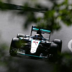 Pole ke-44 yang Spesial untuk Hamilton