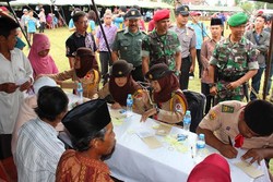 HUT ke-34, Sat-81 Gultor Kopassus Gelar Bhakti Pengobatan di Sukabumi