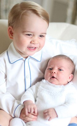 Foto: Tampannya Pangeran George dan Imutnya Putri Charlotte