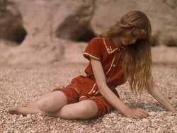 Gadis Misterius Jadi Obyek Foto Warna Tertua di Dunia