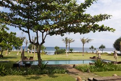 Bulan Madu Romantis di Bali, Coba ke Waka Gangga