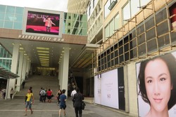 Belanja Fancy di Mal Harbour City Hong Kong