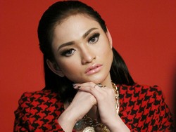 Kisah Amel Alvi tentang Kebiasaan Saat Tidur Hingga Hewan Peliharaan