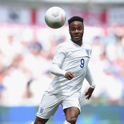 Ketika Sterling Makin Sering Dicibir