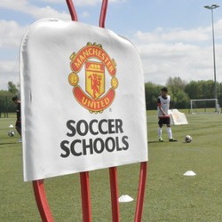 Pengalaman Mencicipi Fasilitas Latihan Kelas Satu di Manchester